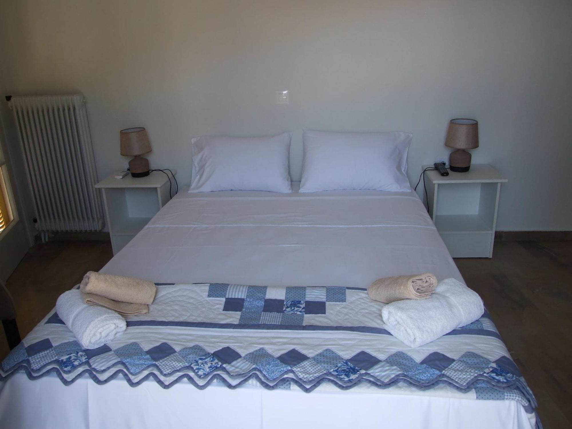 Nafpaktos Apartment And Studios In Port الغرفة الصورة