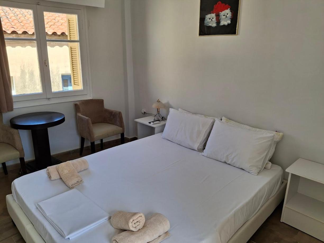 Nafpaktos Apartment And Studios In Port الغرفة الصورة